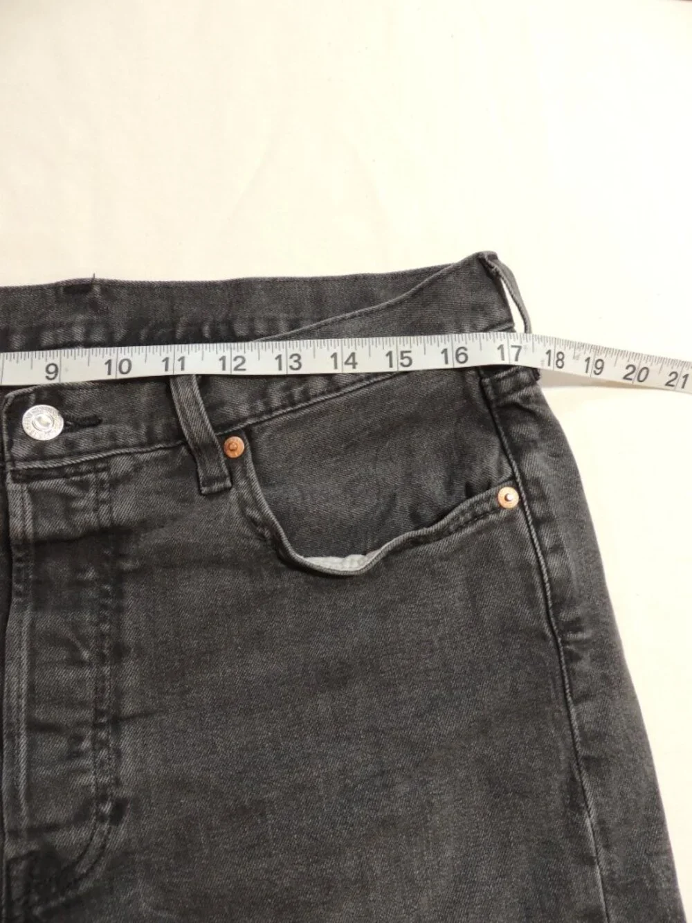 Levi 501 Jeans Y2K Men 34x32 Fade Black Large E Pockets Button Fly Denim Jeans